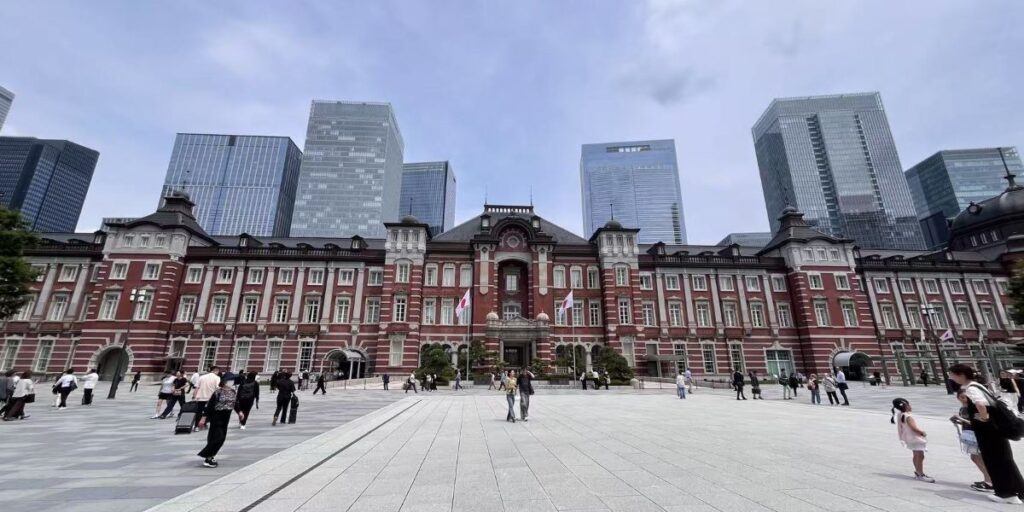 丸の内駅舎、東京駅前広場